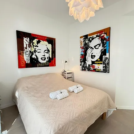 Appartement Superbe 4 Pers Vue Mer&terrasse Parking Privé Remparts Antibes